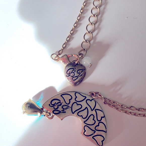 Rainbow.necklace Betsy Johnson NWB - Picture 4 of 4